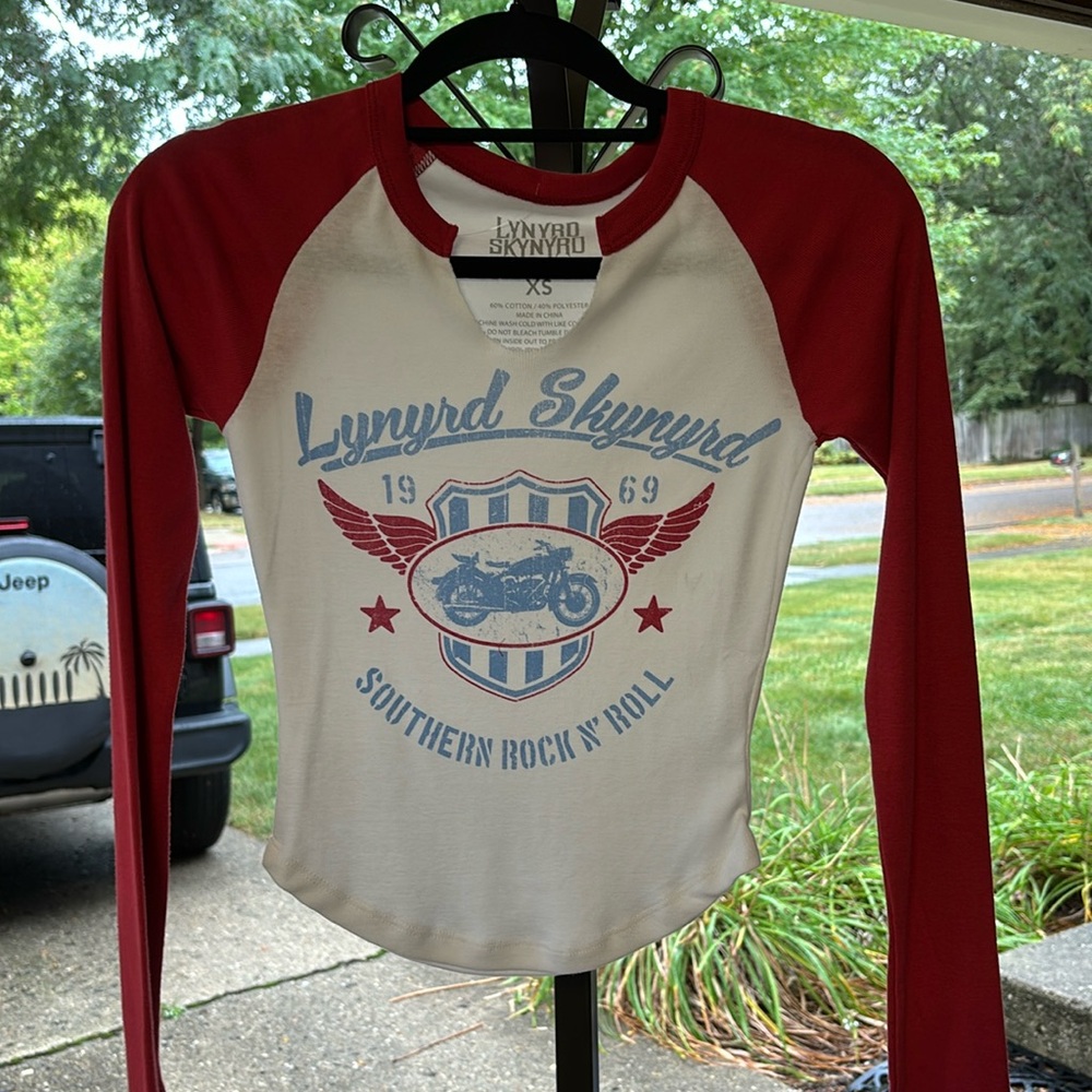 Lynyrd Skynyrd long sleeve graphic tee. NWOT